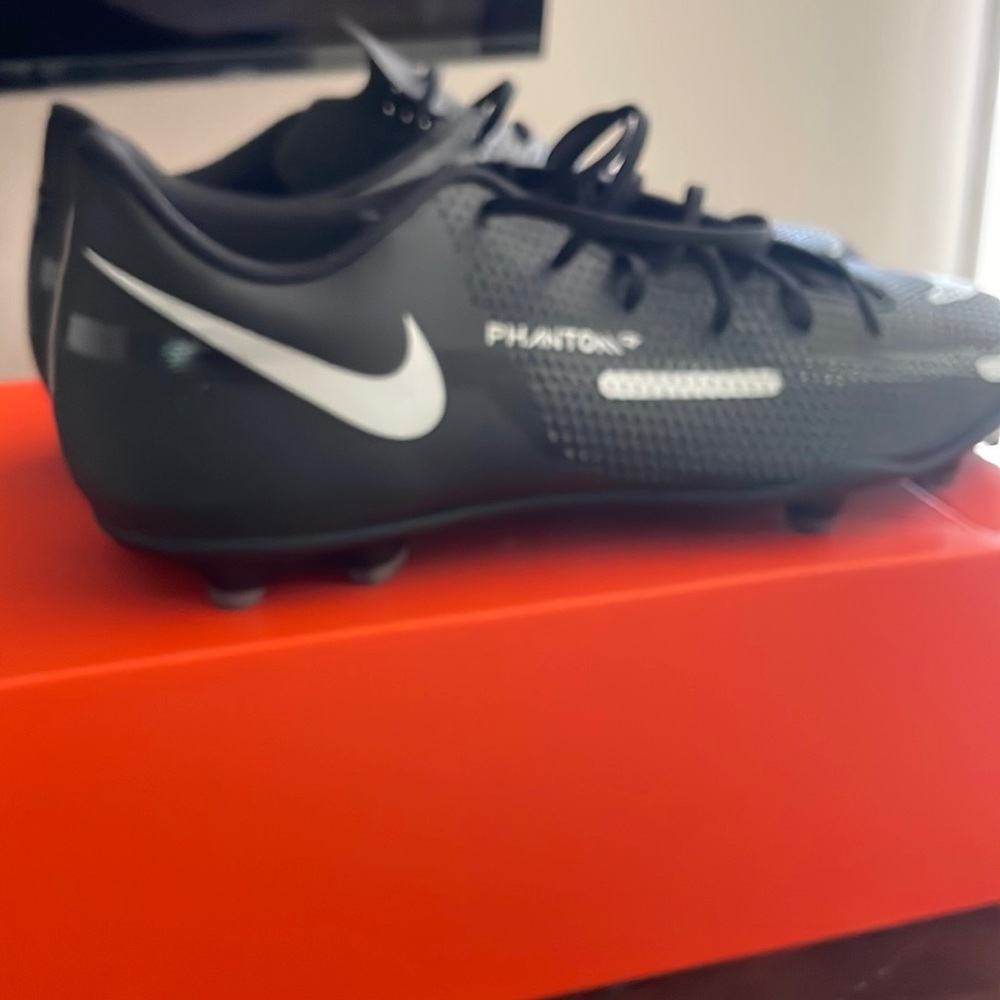 Nike Phantom Soccer Cleats Size 12